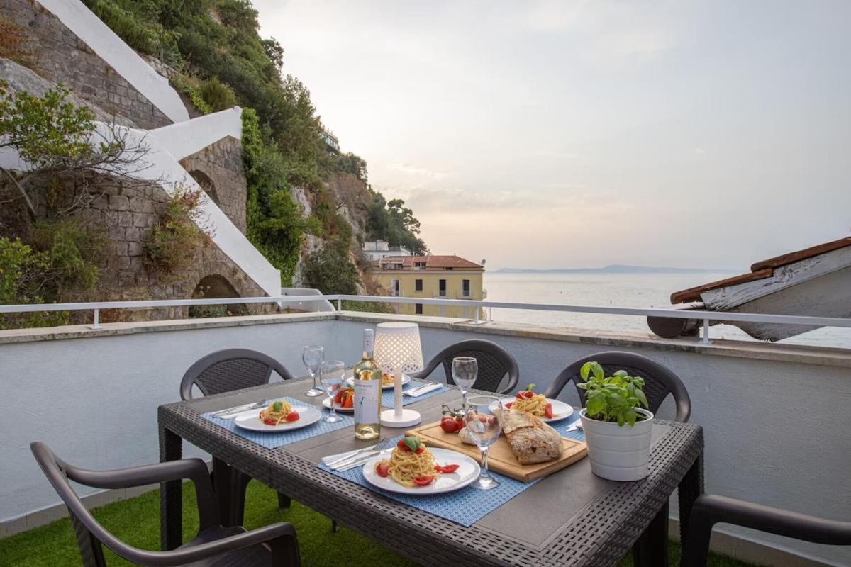 Sorrentovibes - Seaview Home On The Beach & Amazing Views Terrace Exterior photo