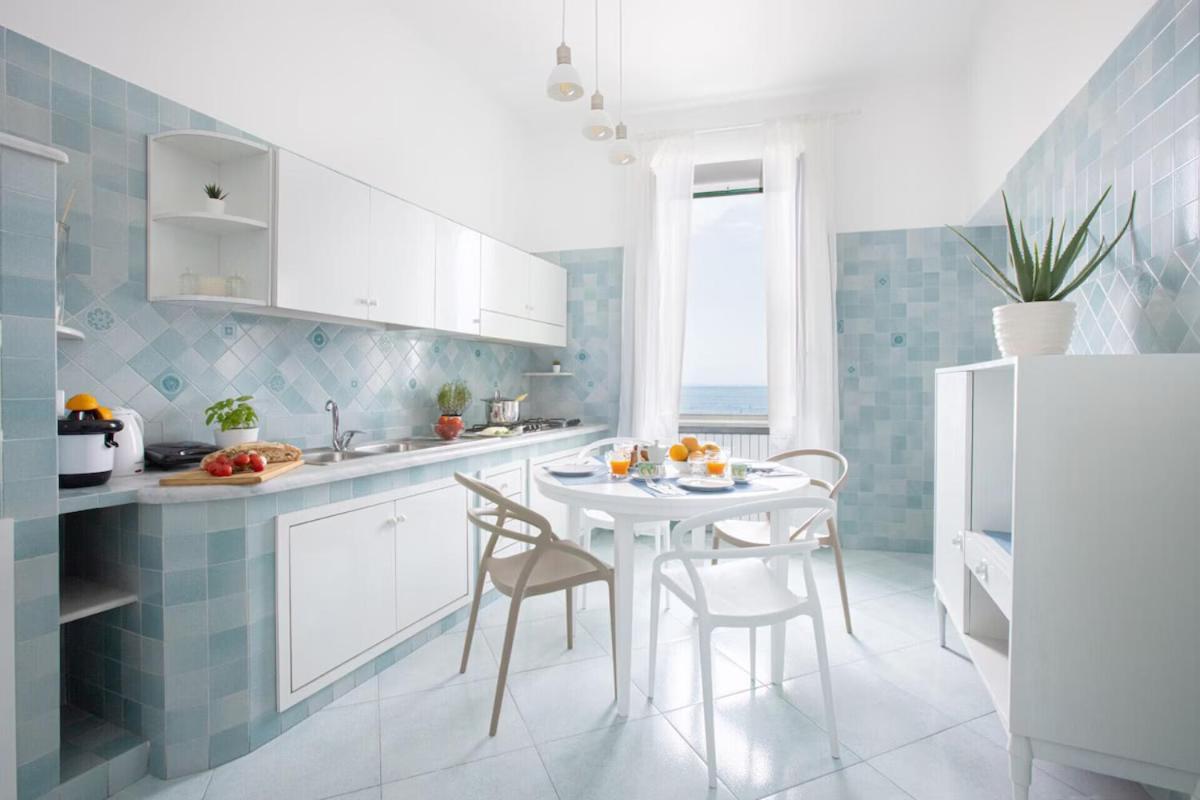 Sorrentovibes - Seaview Home On The Beach & Amazing Views Terrace Exterior photo