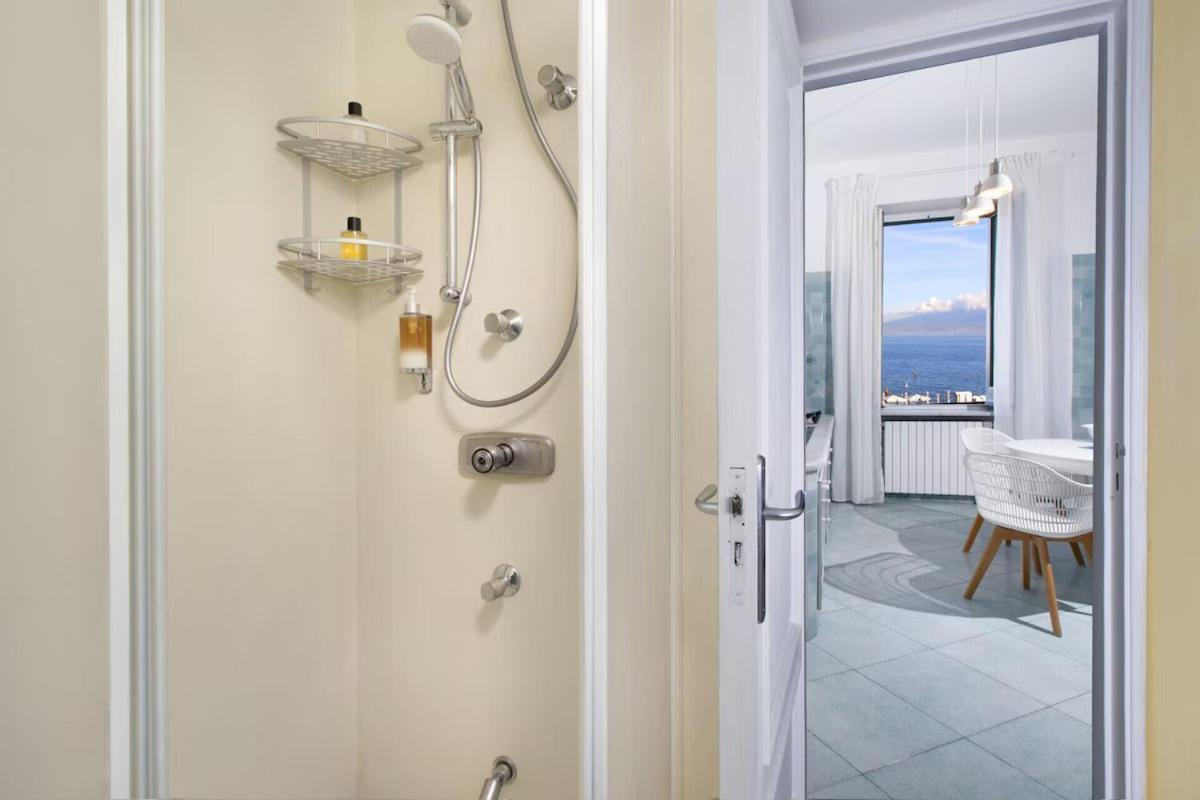 Sorrentovibes - Seaview Home On The Beach & Amazing Views Terrace Exterior photo